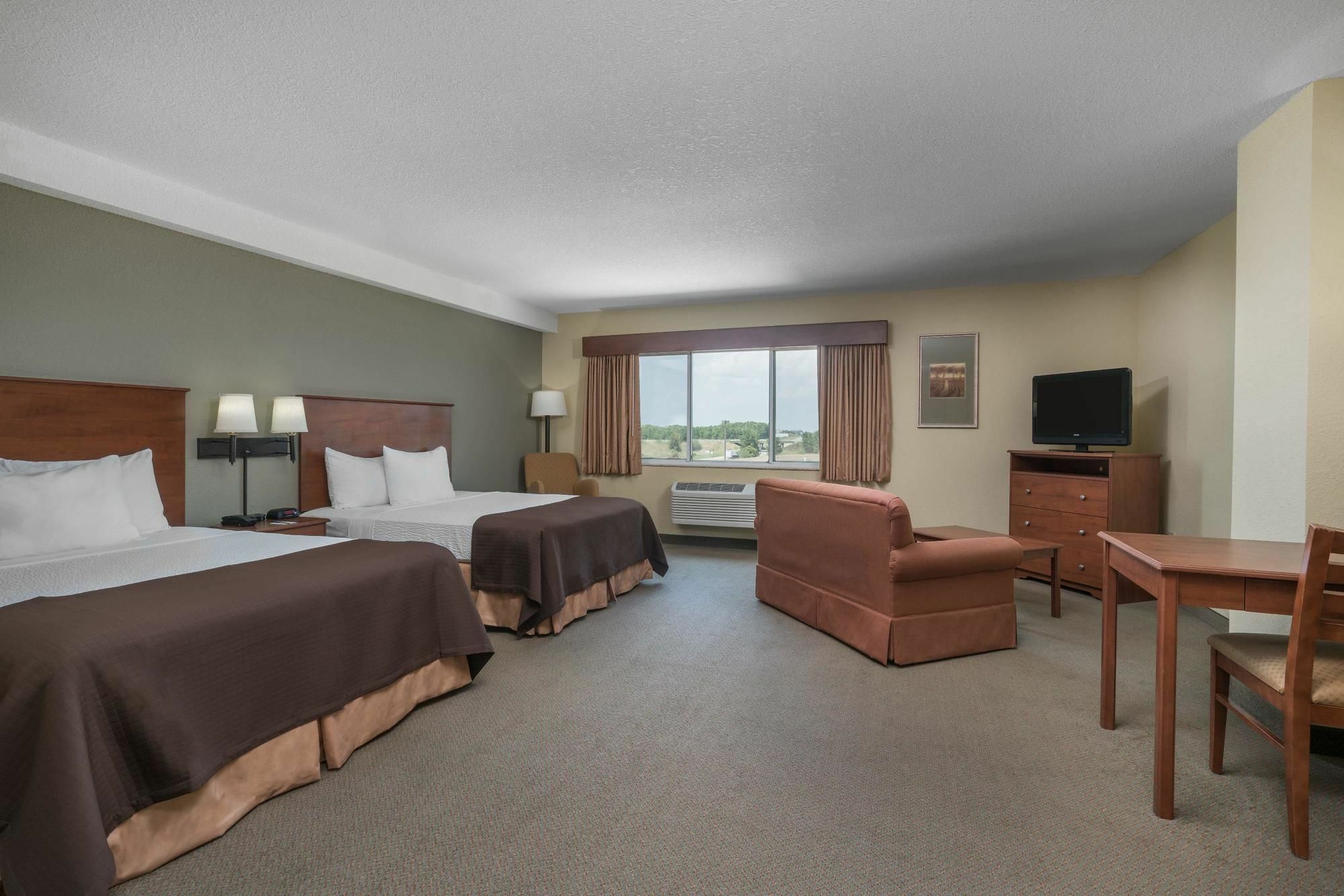 Americinn By Wyndham Ньютон Экстерьер фото